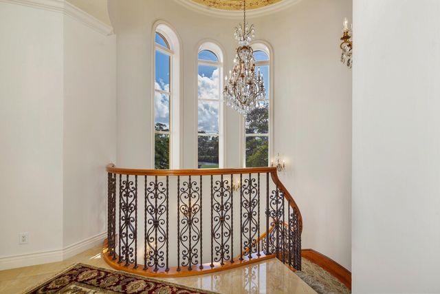 16904 S Passage S, Jupiter, FL 33477