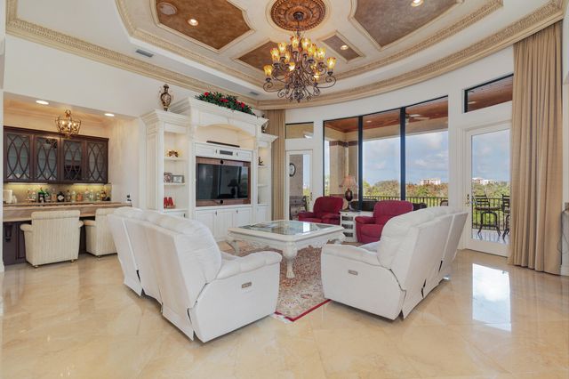 16904 S Passage S, Jupiter, FL 33477