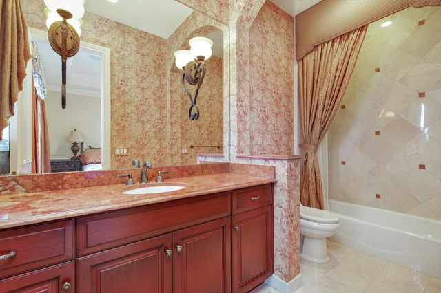 16904 S Passage S, Jupiter, FL 33477