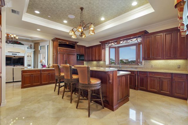 16904 S Passage S, Jupiter, FL 33477