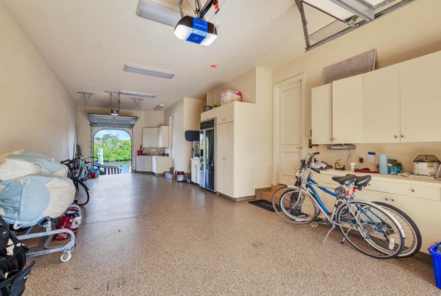 16904 S Passage S, Jupiter, FL 33477