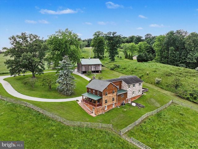 4941 WALTERS HATCHERY RD, Spring Grove, PA 17362