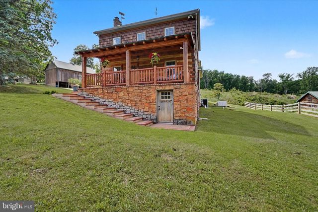 4941 WALTERS HATCHERY RD, Spring Grove, PA 17362