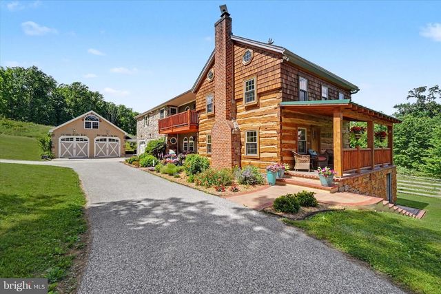 4941 WALTERS HATCHERY RD, Spring Grove, PA 17362