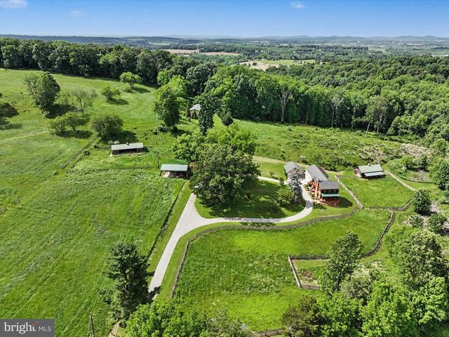 4941 WALTERS HATCHERY RD, Spring Grove, PA 17362