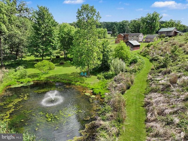 4941 WALTERS HATCHERY RD, Spring Grove, PA 17362