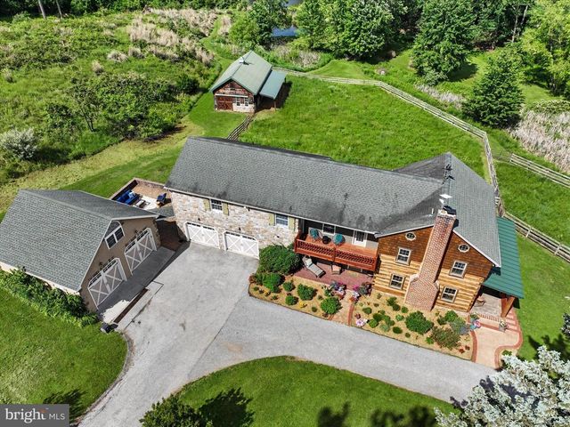 4941 WALTERS HATCHERY RD, Spring Grove, PA 17362