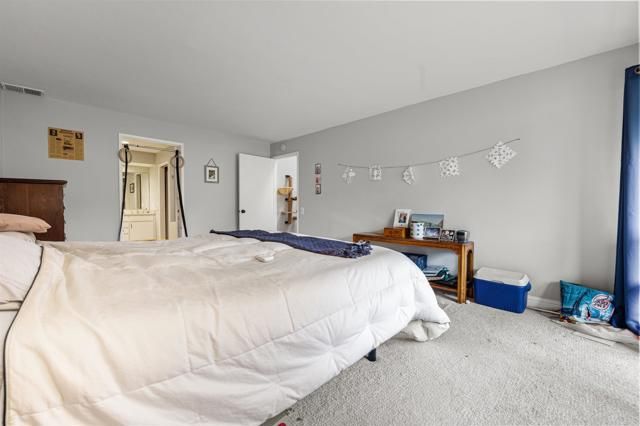 2537 Navarra Drive 9-B, Carlsbad, CA 92009