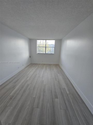 2501 Riverside Drive 207-A, Coral Springs, FL 33065