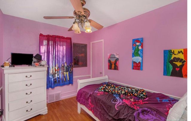 19954 Woodcrest Street, Harper Woods, MI 48225