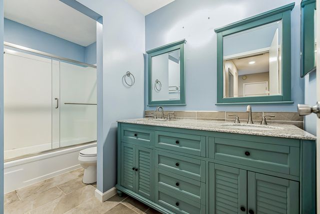 718 Watersedge Drive, Ann Arbor, MI 48105