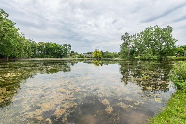 718 Watersedge Drive, Ann Arbor, MI 48105