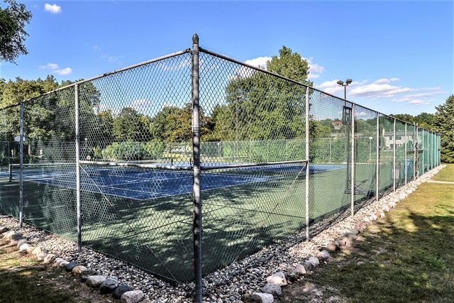 718 Watersedge Drive, Ann Arbor, MI 48105