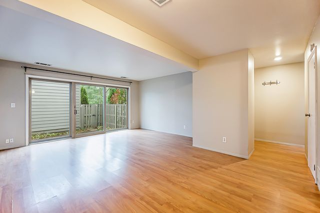 718 Watersedge Drive, Ann Arbor, MI 48105