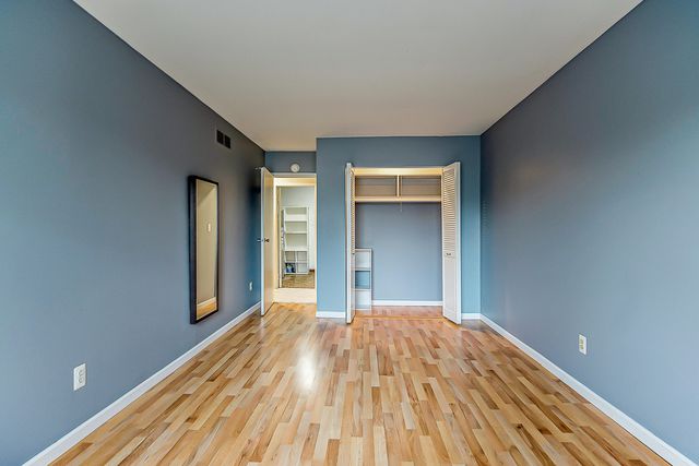 718 Watersedge Drive, Ann Arbor, MI 48105