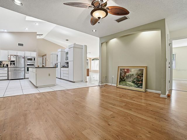 104 PEPPERTREE COURT, Yalaha, FL 34797