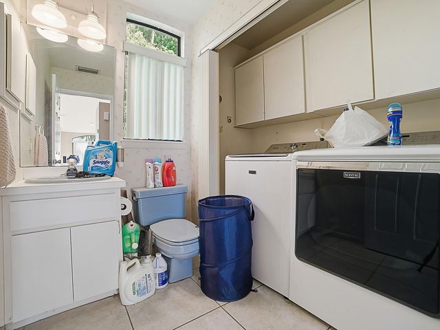 104 PEPPERTREE COURT, Yalaha, FL 34797