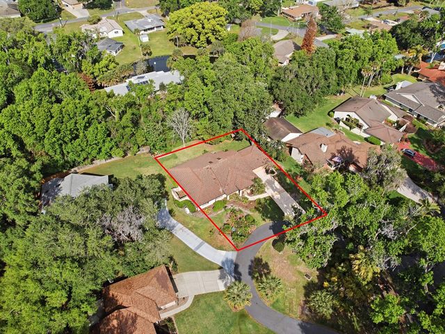 104 PEPPERTREE COURT, Yalaha, FL 34797