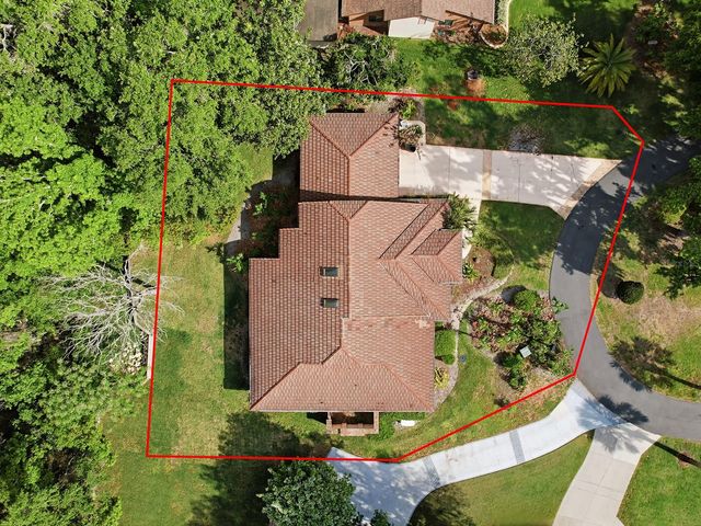 104 PEPPERTREE COURT, Yalaha, FL 34797