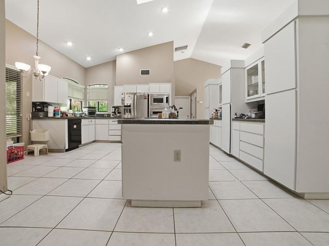 104 PEPPERTREE COURT, Yalaha, FL 34797