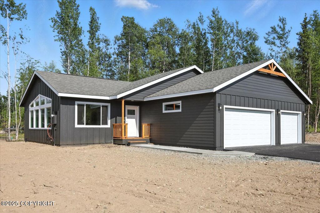 6301 N Snowflower Lane, Palmer, AK 99645