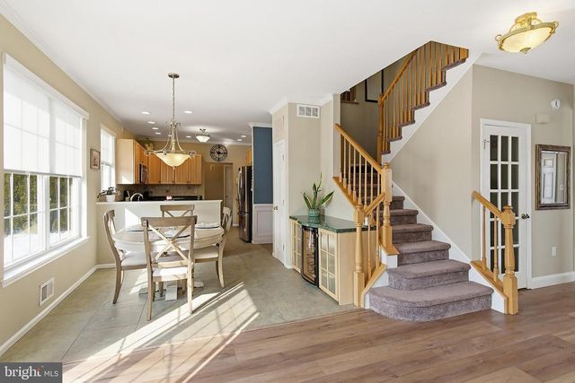 1 EDINBURG CIR, Matawan, NJ 07747