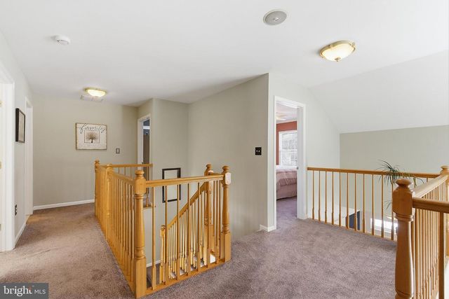 1 EDINBURG CIR, Matawan, NJ 07747