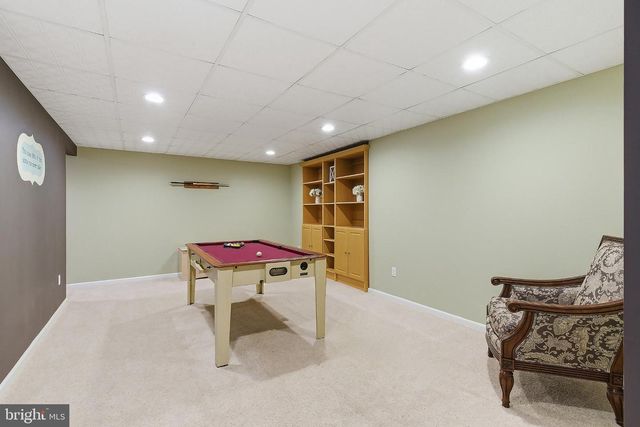 1 EDINBURG CIR, Matawan, NJ 07747