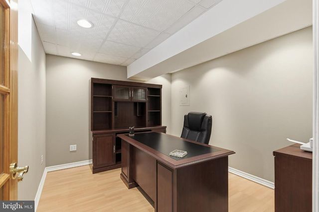 1 EDINBURG CIR, Matawan, NJ 07747