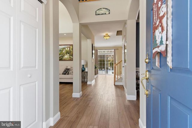 1 EDINBURG CIR, Matawan, NJ 07747