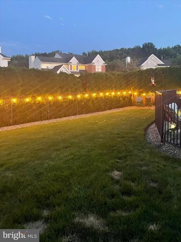 1 EDINBURG CIR, Matawan, NJ 07747