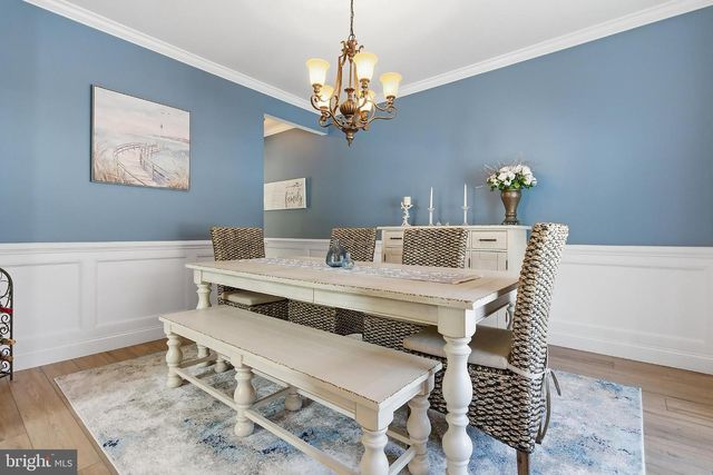 1 EDINBURG CIR, Matawan, NJ 07747