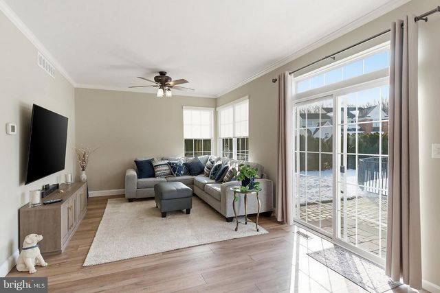 1 EDINBURG CIR, Matawan, NJ 07747