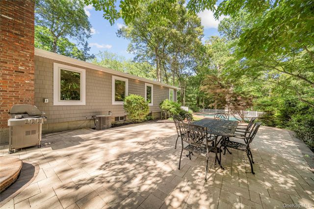 2 Rawlings Drive, Melville, NY 11747