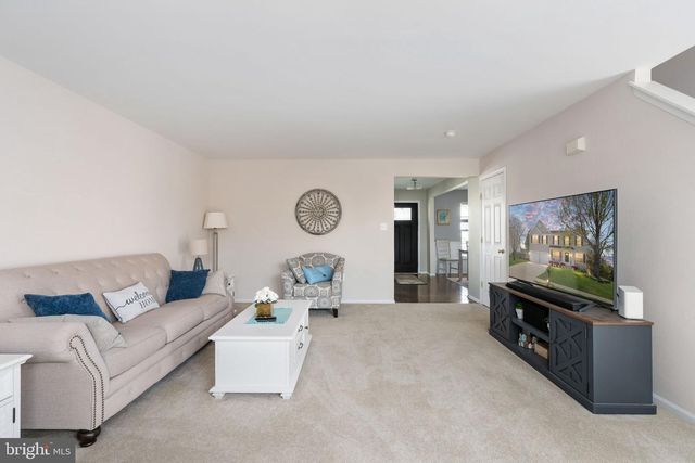 4 GRANITE CT, Fredericksburg, VA 22406