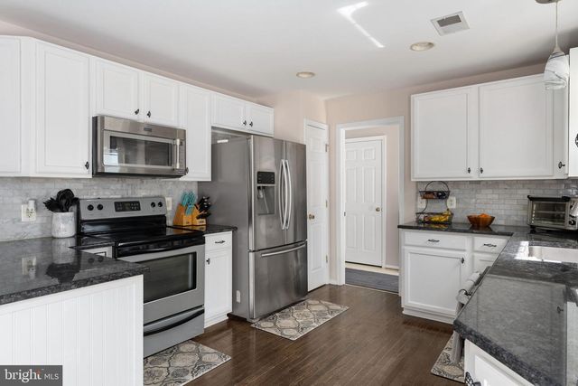 4 GRANITE CT, Fredericksburg, VA 22406