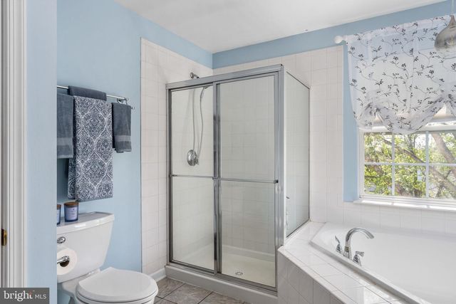 4 GRANITE CT, Fredericksburg, VA 22406