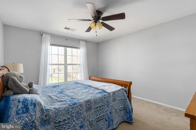 4 GRANITE CT, Fredericksburg, VA 22406