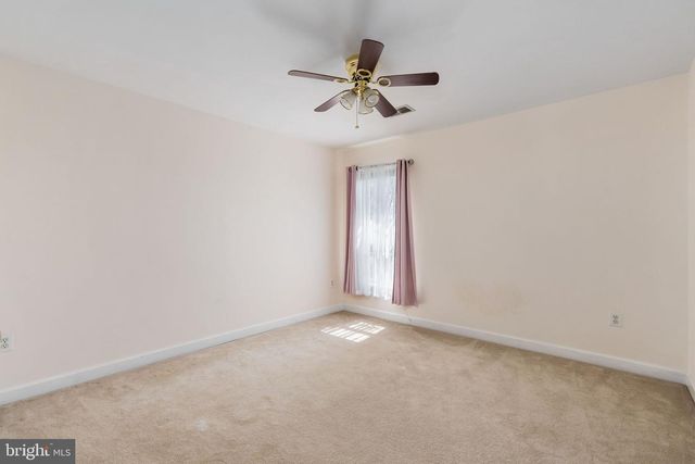 4 GRANITE CT, Fredericksburg, VA 22406