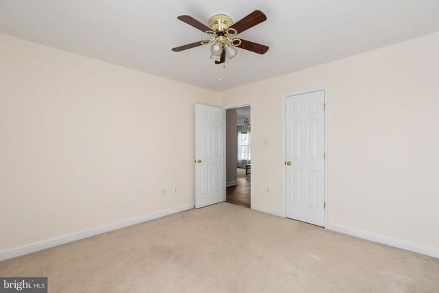 4 GRANITE CT, Fredericksburg, VA 22406