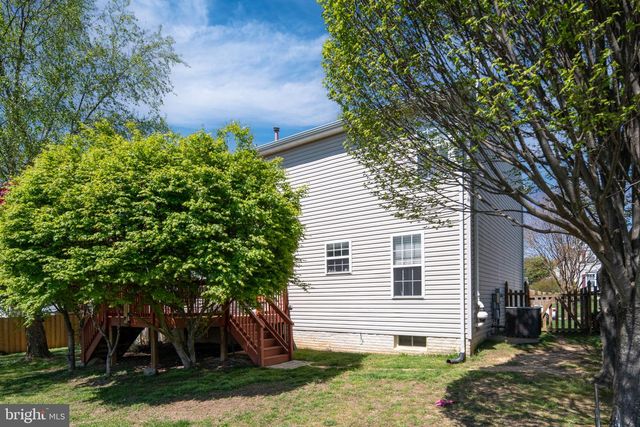 4 GRANITE CT, Fredericksburg, VA 22406