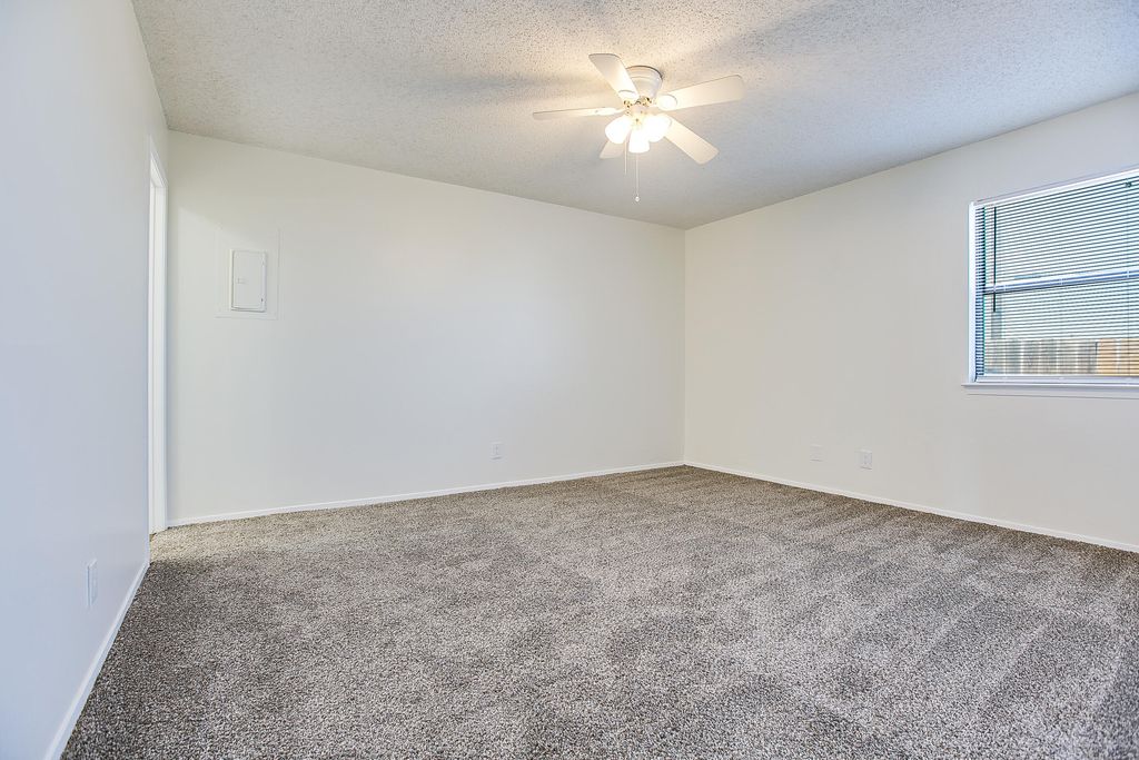 Image 16 of property listing at 806 Van Zandt Street, San Angelo, TX 76905