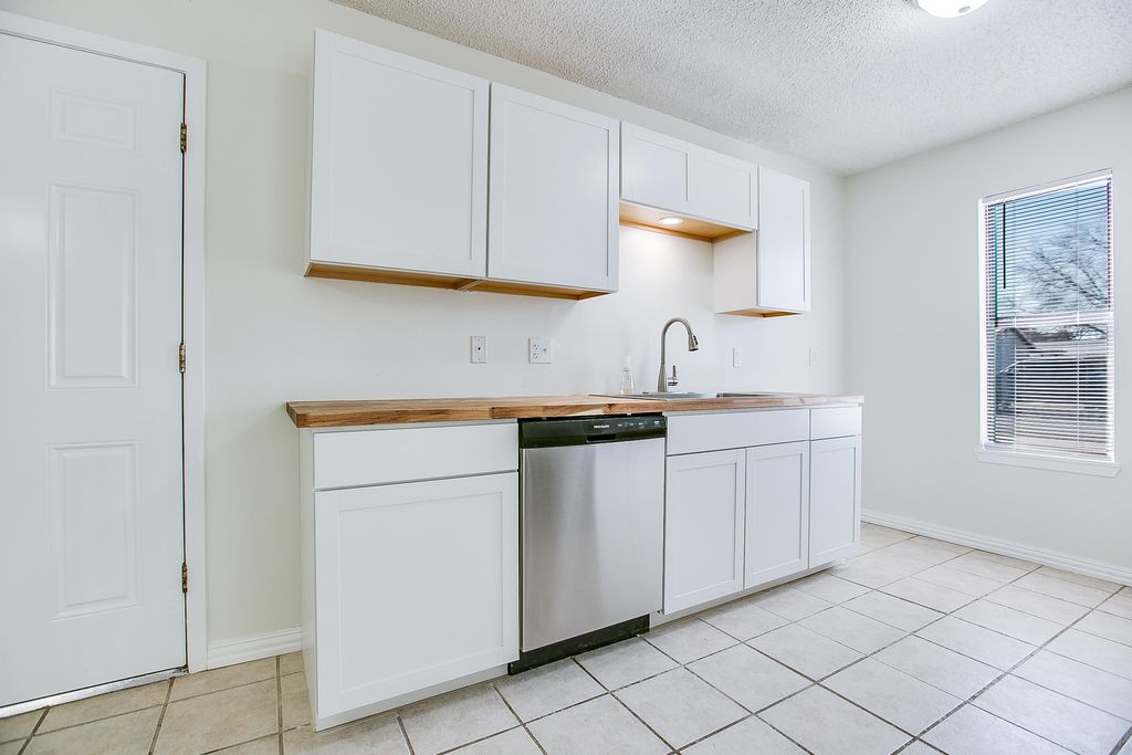 Image 7 of property listing at 806 Van Zandt Street, San Angelo, TX 76905