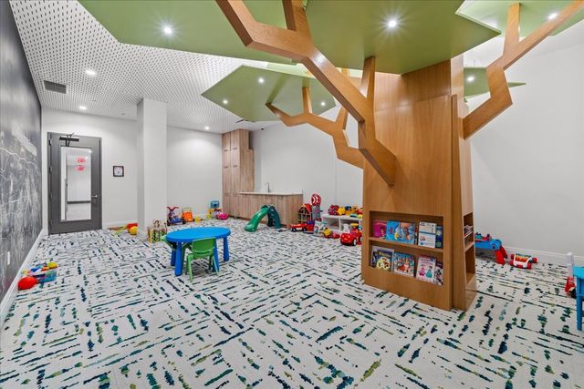 575 4th Ave Apt 3K, New York City, NY 11215