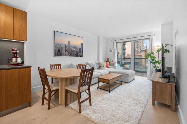 575 4th Ave Apt 3K, New York City, NY 11215