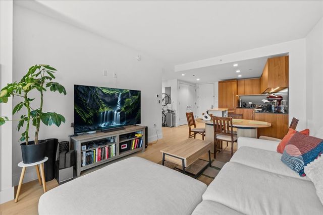 575 4th Ave Apt 3K, New York City, NY 11215