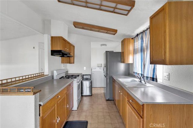 16473 Green Tree 21, Victorville, CA 92395