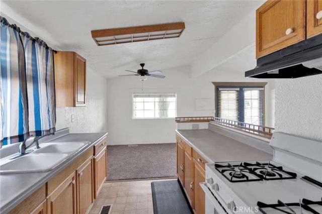 16473 Green Tree 21, Victorville, CA 92395