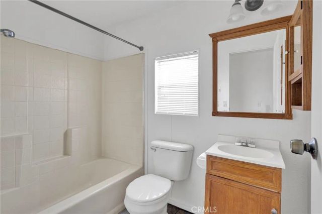 16473 Green Tree 21, Victorville, CA 92395