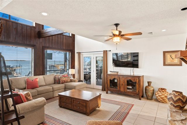 609 Inner Circle, Tool, TX 75143